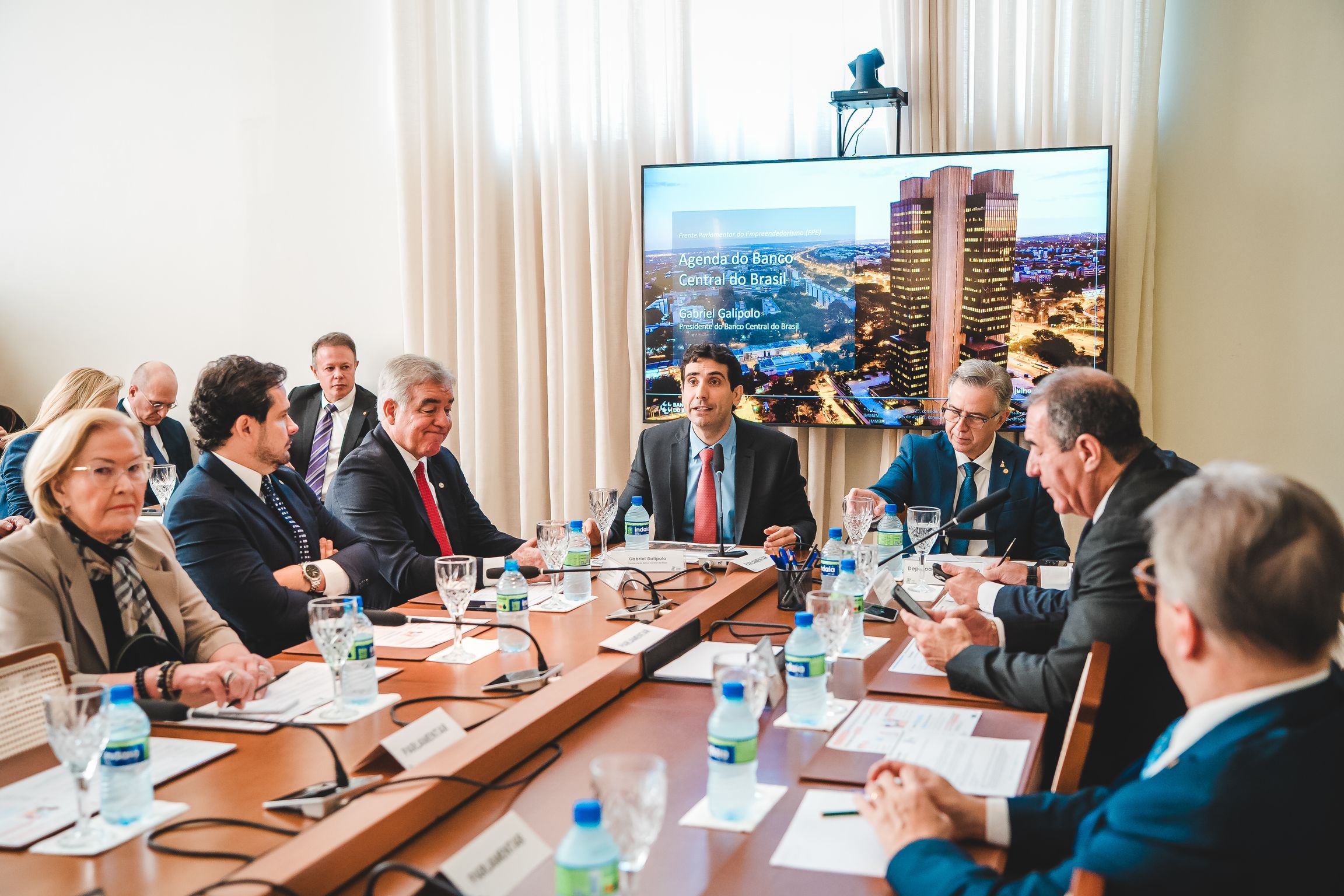 Reunião do presidente do Banco Central, Gabriel Galípolo, com a Frente Parlamentar do Empreendedorismo