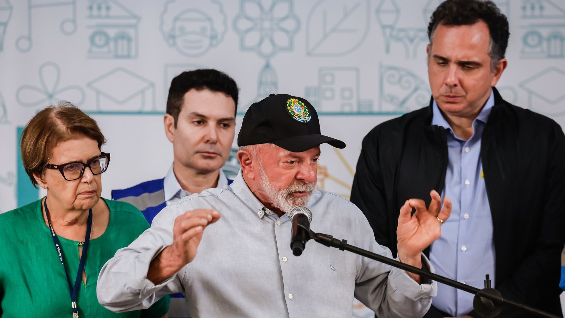 Lula em Juiz de Fora, com a prefeita Margarida Salomão, o ministro das Cidades, Jader Filho, e o senador Rodrigo Pacheco