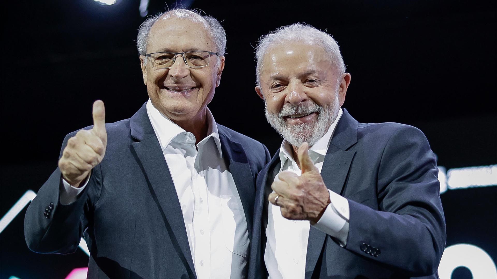 Presidente da República, Luiz Inácio Lula da Silva, com o Vice-Presidente da República e Ministro do Desenvolvimento, Indústria, Comércio e Serviços, Geraldo Alckmin.