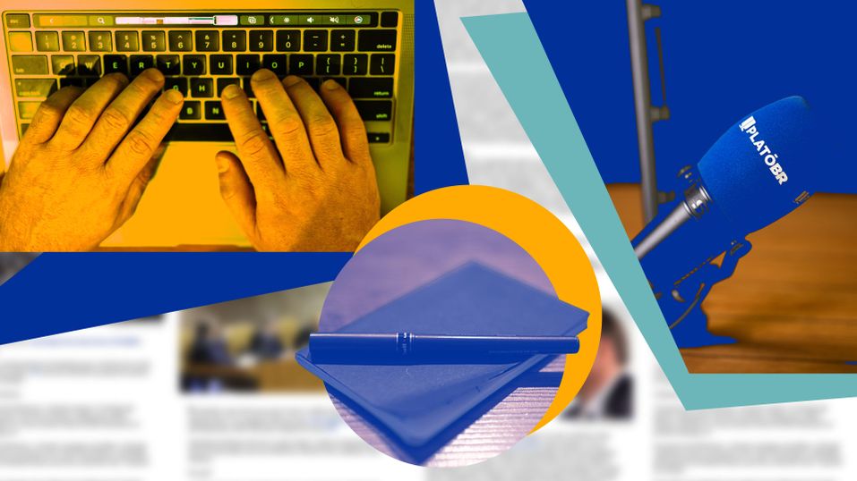 Mão, computador, caderno, caneta, microfone