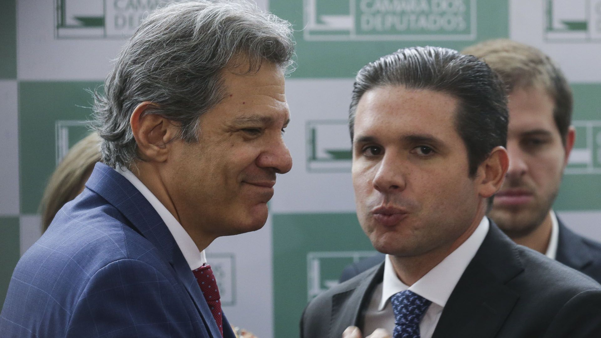 Ministro da Fazenda, Fernando Haddad com o presidente da Câmara dos Deputados, Hugo Motta.